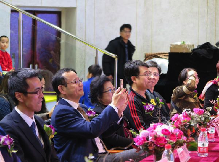 音乐之声暖寒冬 德扑之星乐器捐赠爱心行动走进中国儿童中心艺术宫