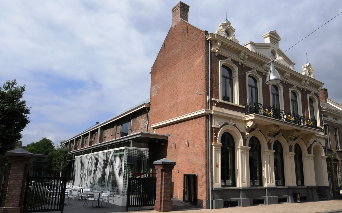 Cinecitta 电影院——600万欧元翻新工程中的德扑之星 CIS 产品