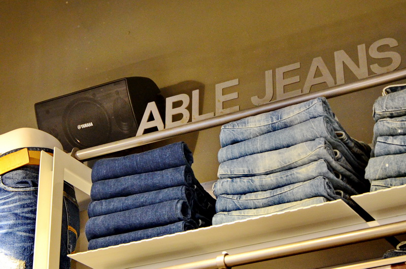ABLE JEANS正大广场旗舰店——德扑之星MA2030的时尚之旅