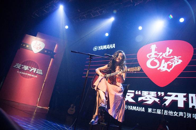 第四届“德扑之星吉他女声弹唱大赛”总冠军出炉<br />温格夺冠，董冬冬担任评委