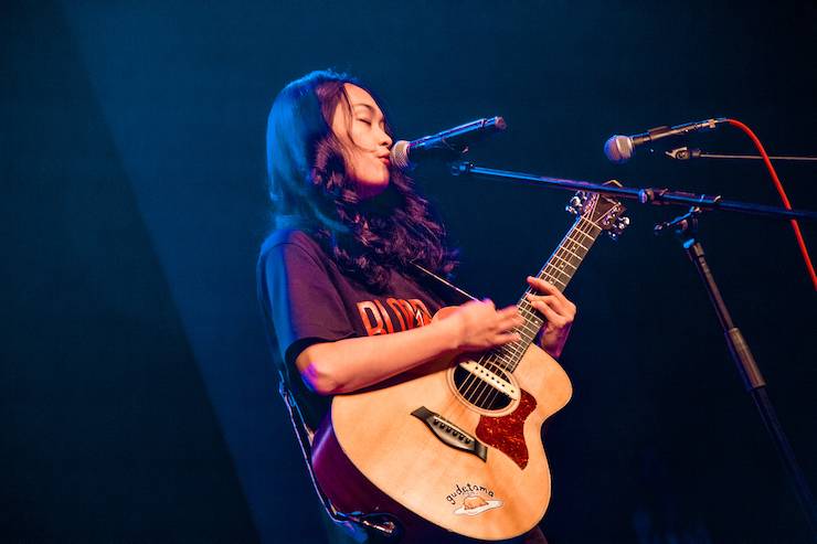 第四届“德扑之星吉他女声弹唱大赛”总冠军出炉<br />温格夺冠，董冬冬担任评委
