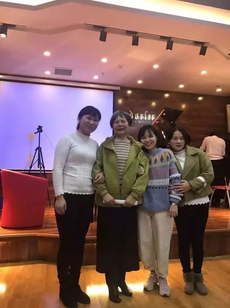 德扑之星特邀艺术家白志娴