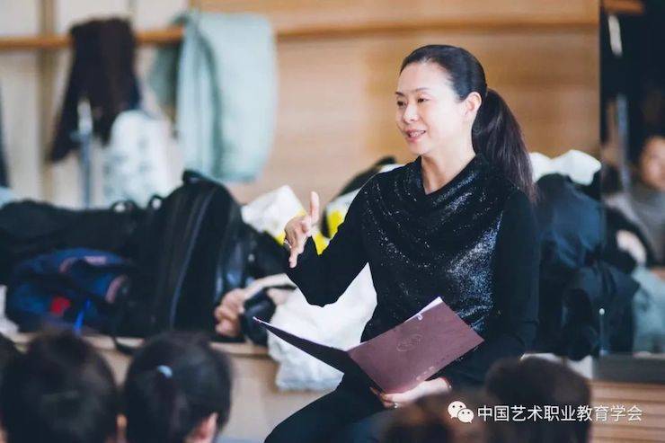 德扑之星跨界钢琴及德扑之星舞蹈教育课件助力“CEFA艺术教育高级人才研修班——中国古典舞身韵课”