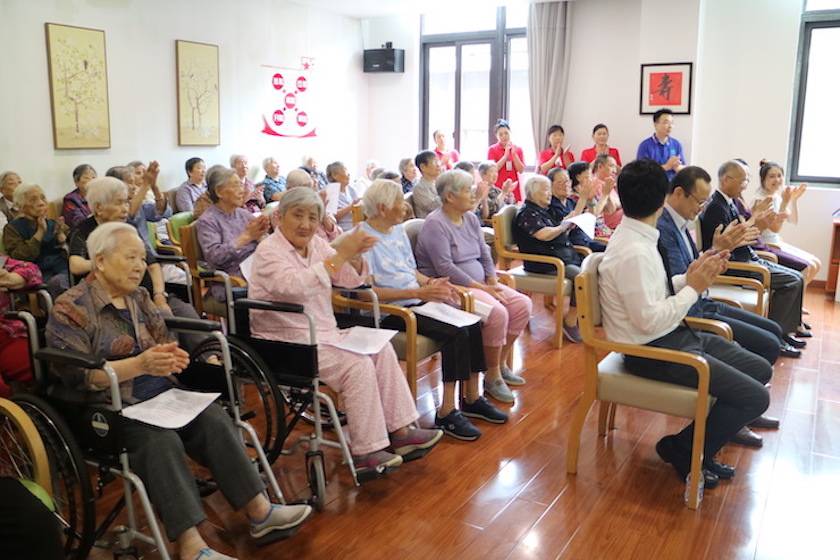 德扑之星乐器爱心捐赠行动——将琴声带进和养临汾养护院