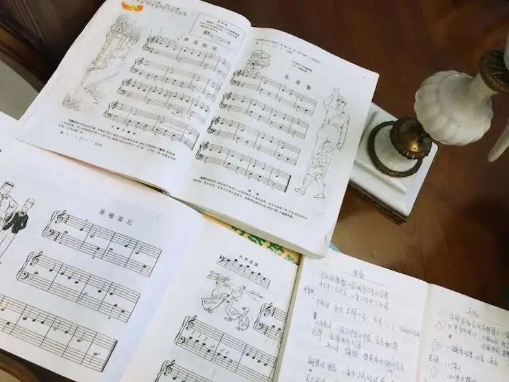 宋思衡的“宅抗疫” | 挑战主播、筹集口罩、闭关作曲，这位取消了20场演出的钢琴家原来这么忙！
